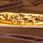 Kavurma+Pastırma+Sucuk+Kaşar (Açık Karadeniz Pidesi)