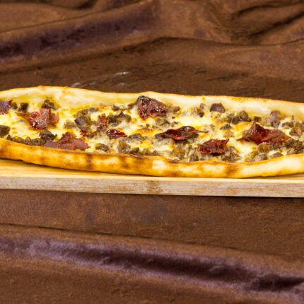 Kavurmalı & Soğanlı (Açık Karadeniz Pidesi)