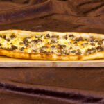 Kavurma+Kaşar (Açık Karadeniz Pidesi)